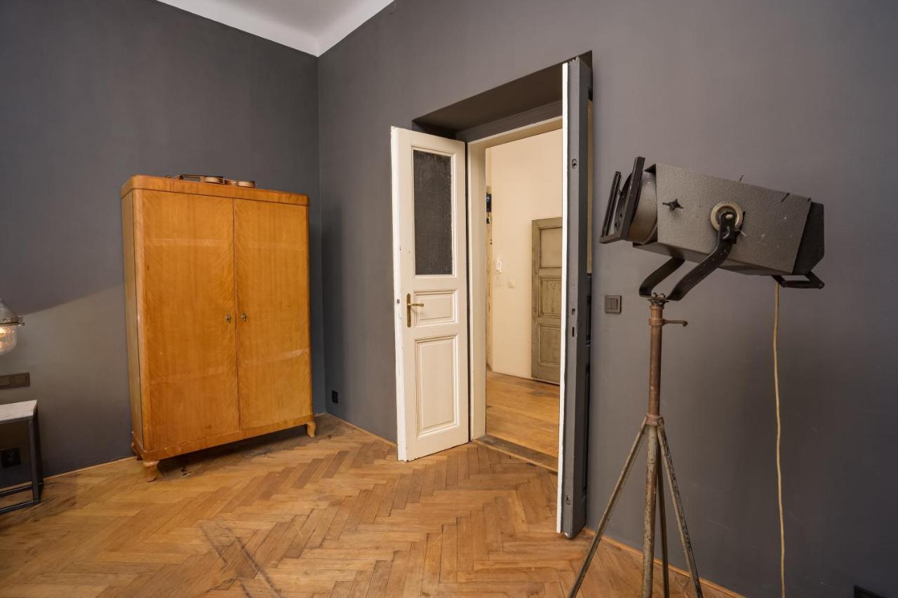 Days - 2bdr - Bright - Quiet Area * Praha