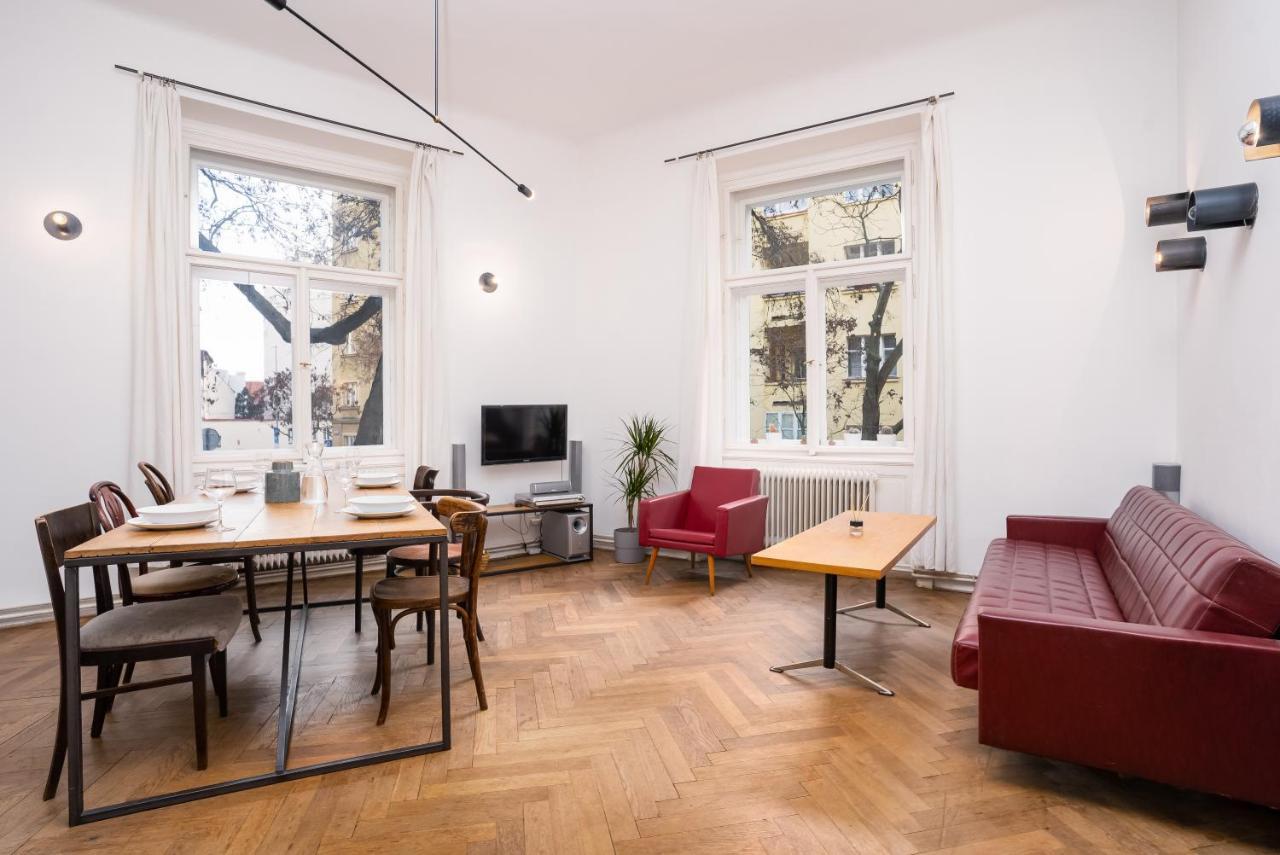 Days - 2bdr - Bright - Quiet Area Apartmán *